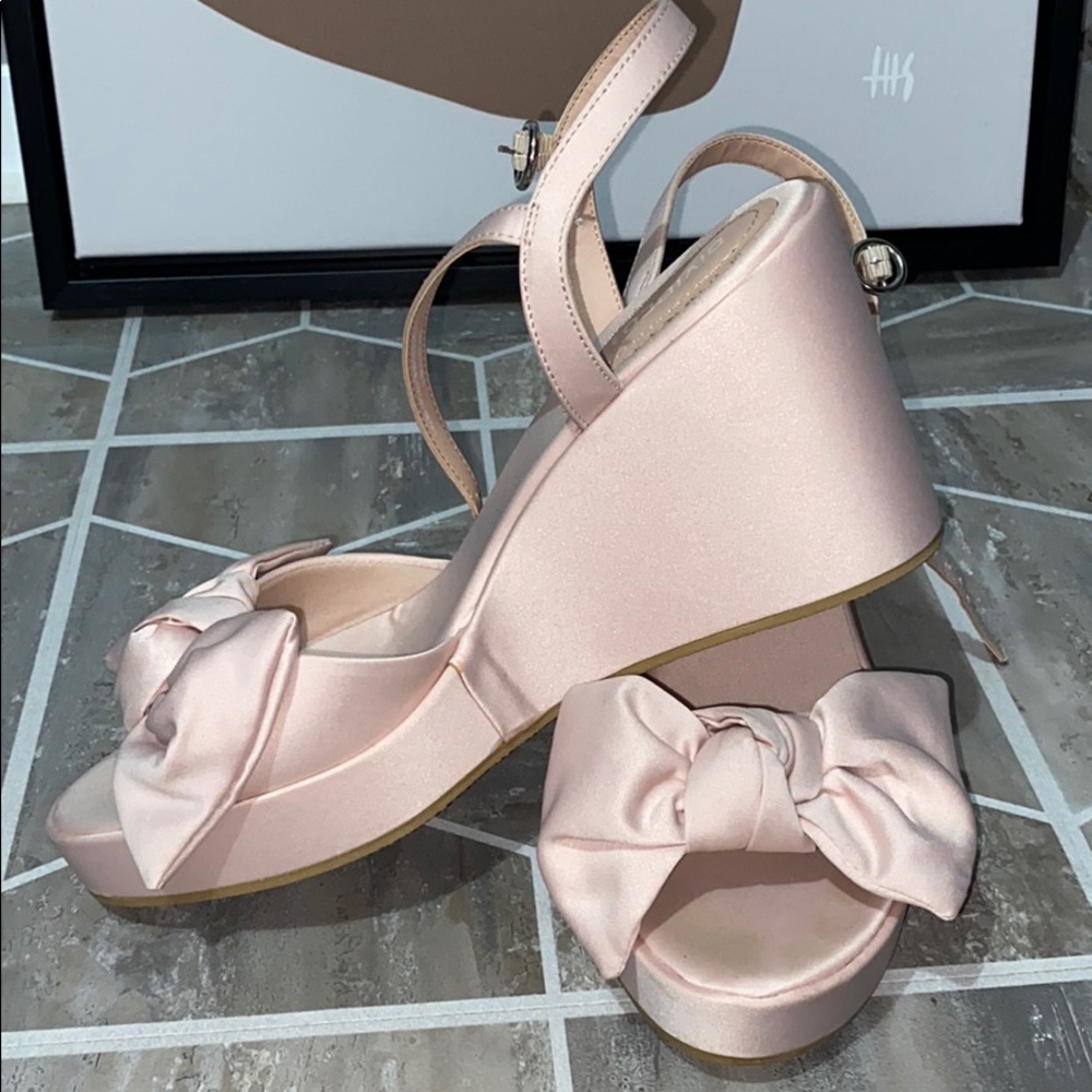 Pink Bow Tie Wedges